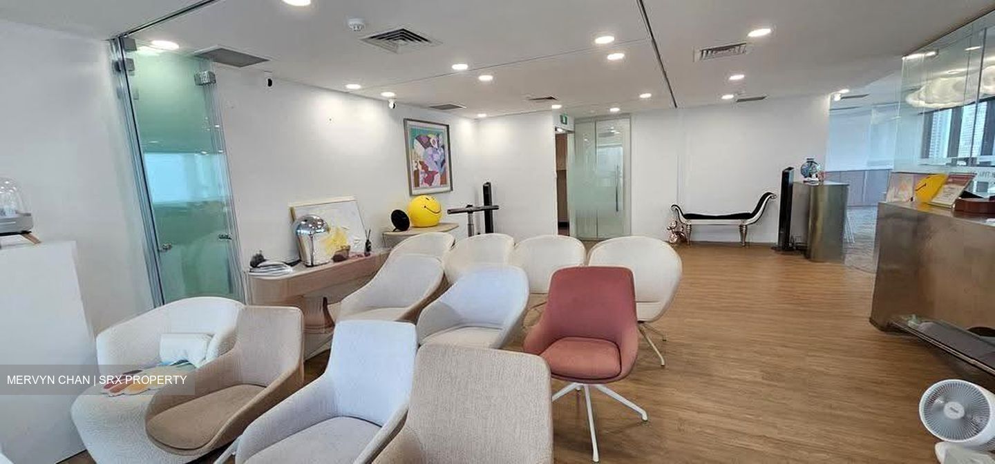 High Street Centre (D6), Office #611008891